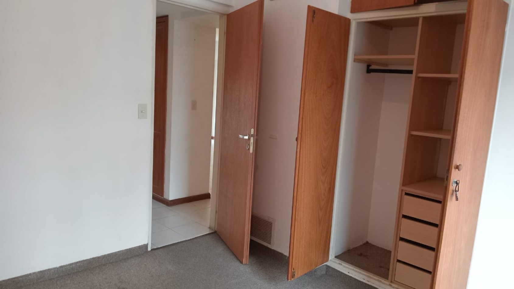 PLAZA ITALIA - EXCELENTE DEPARTAMENTO DE 2 DORMITORIOS EN ALQUILER 