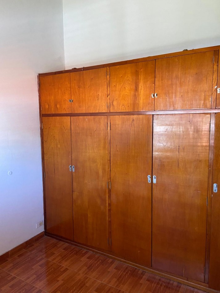 38 e/ 121 y 122 - Casa 3 dorm en ph - Barrio Hipodromo - parque 