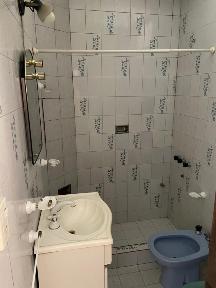 38 e/ 121 y 122 - Casa 3 dorm en ph - Barrio Hipodromo - parque 