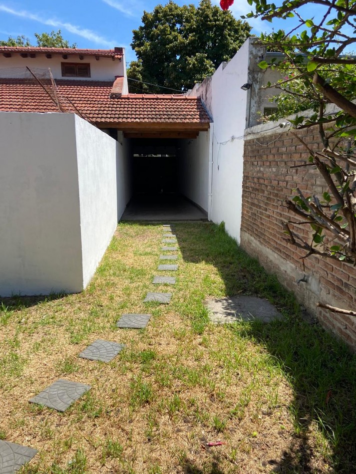 38 e/ 121 y 122 - Casa 3 dorm en ph - Barrio Hipodromo - parque 