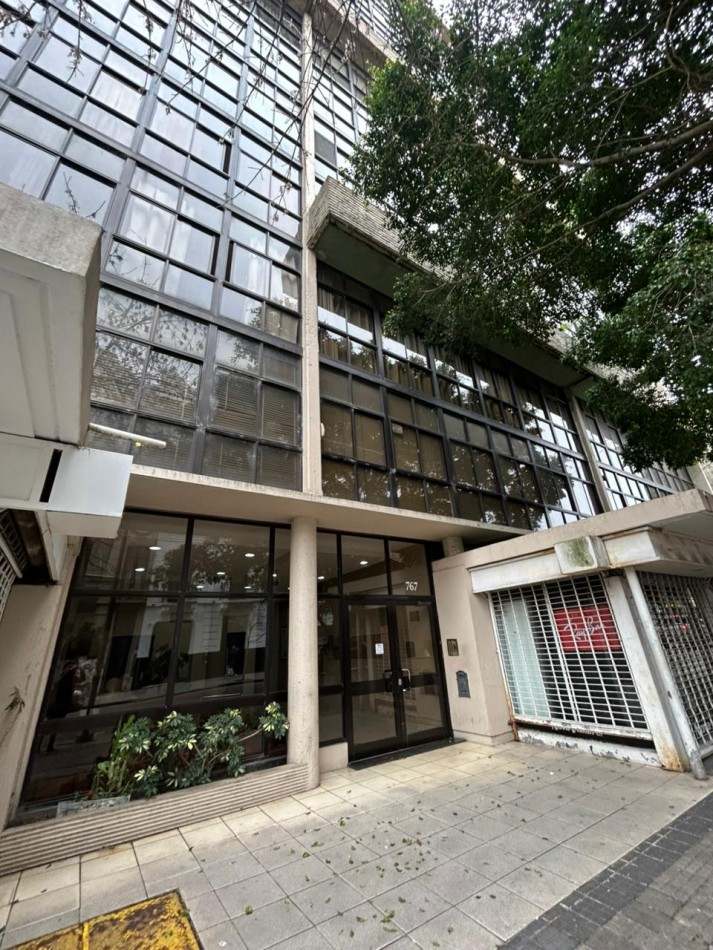 47 E/ 10 Y 11 - DEPTO DE 90 MT2 EN ALQUILER - CENTRO DE LA PLATA
