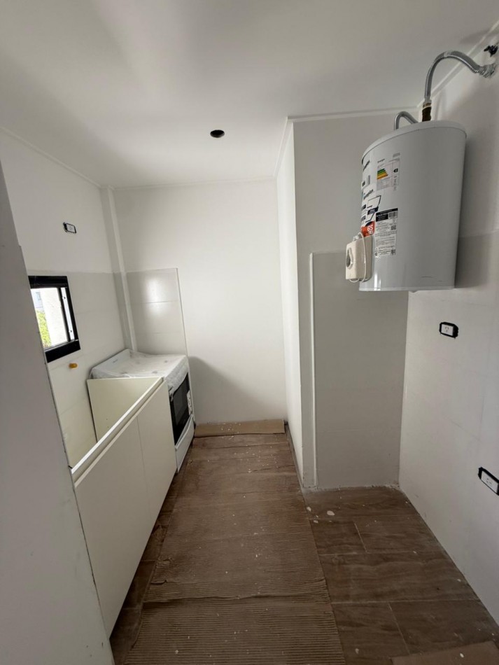 41 E/ 17 Y 18 . 1 DORMITORIOS SEMI PISO-  BARRIO NORTE 