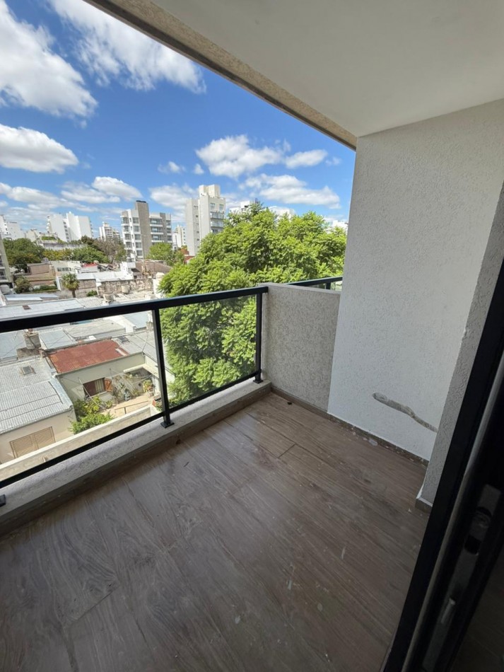 41 E/ 17 Y 18 . 1 DORMITORIOS SEMI PISO-  BARRIO NORTE 
