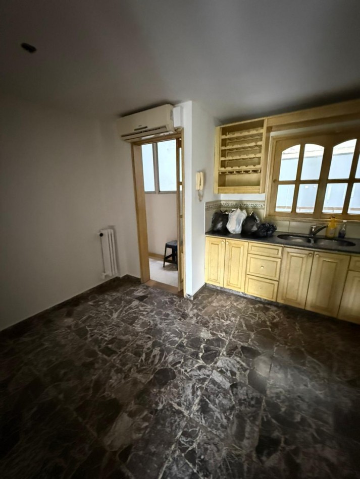 diagonal 80 y 47 - 2 dormitorios con balcon - 117 m2 totales