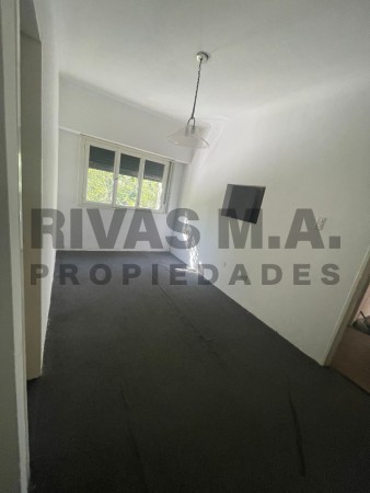 VENTA 60 ESQ 3- 2 DORM CON BALCON