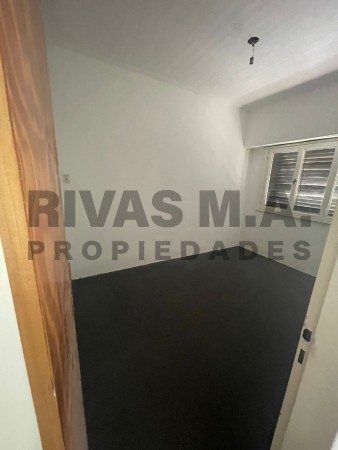 VENTA 60 ESQ 3- 2 DORM CON BALCON