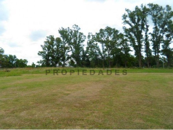 27 y 422 - Terreno 9x30  EN PH - Apto Banco - Villa Elisa