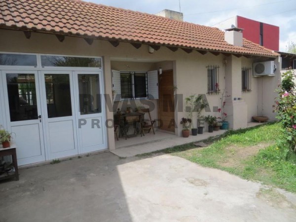 423 bis e/ 17 y 18 casa en venta