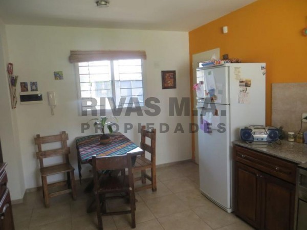 423 bis e/ 17 y 18 casa en venta