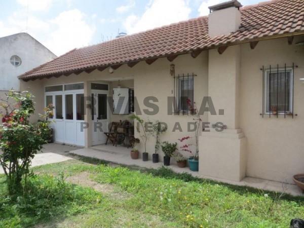 423 bis e/ 17 y 18 casa en venta