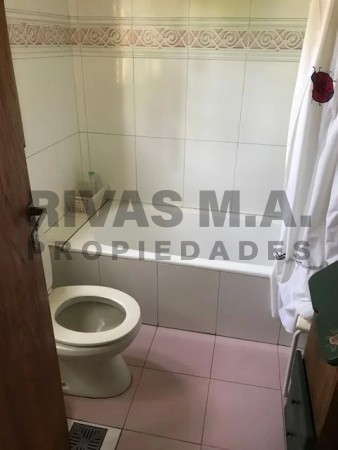 489 y 14 Bis - Importante Casa Sobre Esquina -  LOTE 24 X 40