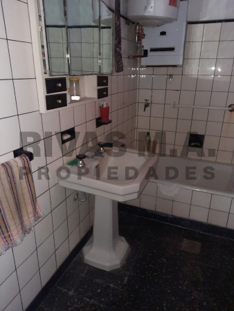 43 E/ 13 Y 14 - CASA SOBRE LOTE DE 8 X 40 - IDEAL CONSTRUCTORA 