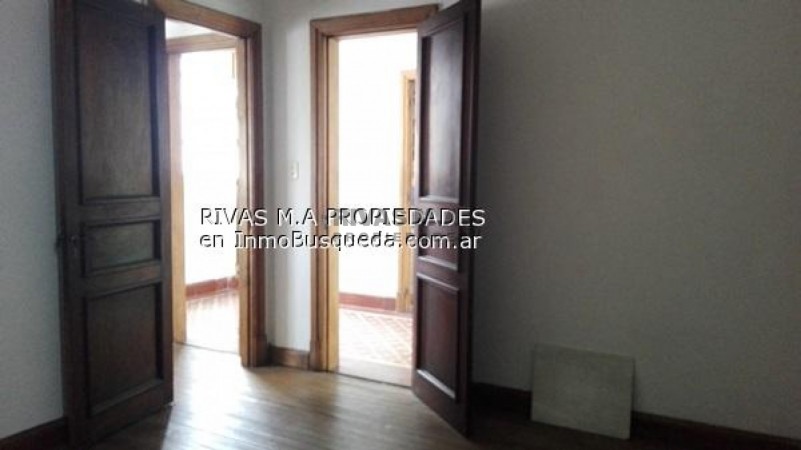 48 Esq. 9 - 1 Dorm y living comedor- La Plata Centro