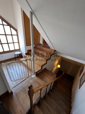 34 E/ 8 Y 9 CASA EN VENTA   - 5 DORMITORIOS -  POSIBLE FINANCIACION -300 M2 