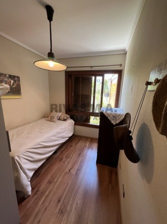 34 E/ 8 Y 9 CASA EN VENTA   - 5 DORMITORIOS -  POSIBLE FINANCIACION -300 M2 