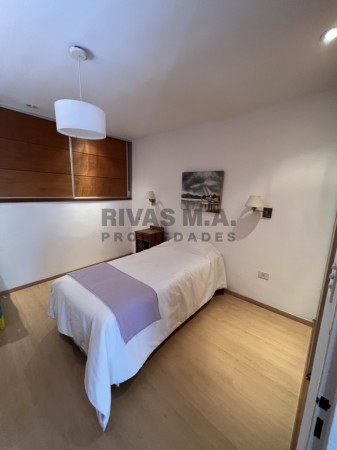 34 E/ 8 Y 9 CASA EN VENTA   - 5 DORMITORIOS -  POSIBLE FINANCIACION -300 M2 
