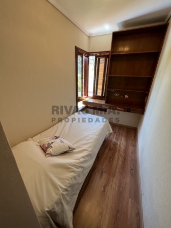 34 E/ 8 Y 9 CASA EN VENTA   - 5 DORMITORIOS -  POSIBLE FINANCIACION -300 M2 