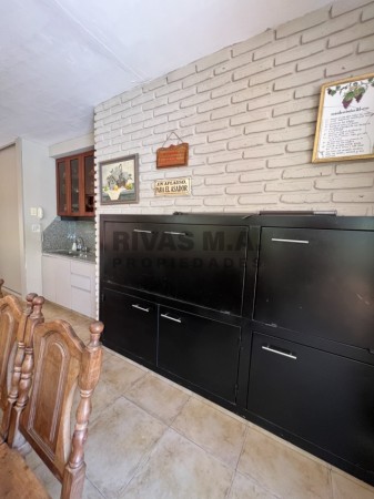 34 E/ 8 Y 9 CASA EN VENTA   - 5 DORMITORIOS -  POSIBLE FINANCIACION -300 M2 