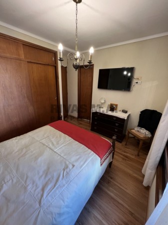 34 E/ 8 Y 9 CASA EN VENTA   - 5 DORMITORIOS -  POSIBLE FINANCIACION -300 M2 