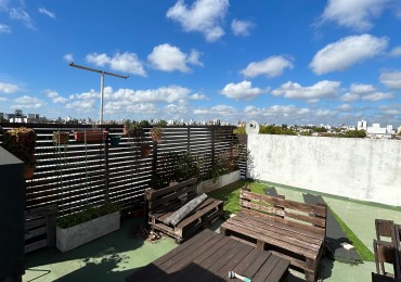 AV 32 ESQ 24 - CASA EN PLANTA ALTA  2 DORM Y TERRAZA