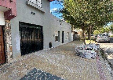 12 E/ 75 Y 76- CASA EN PH - 4 DORMITORIOS- COCHERA- VILLA ELVIRA